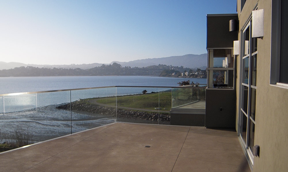 glass railing 2-min