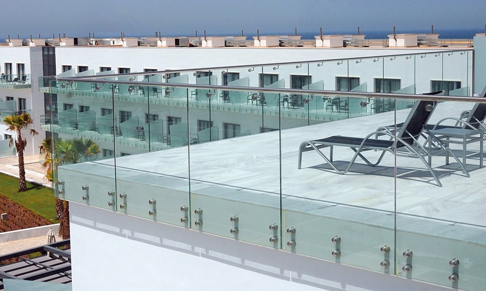 glass railing 4-min