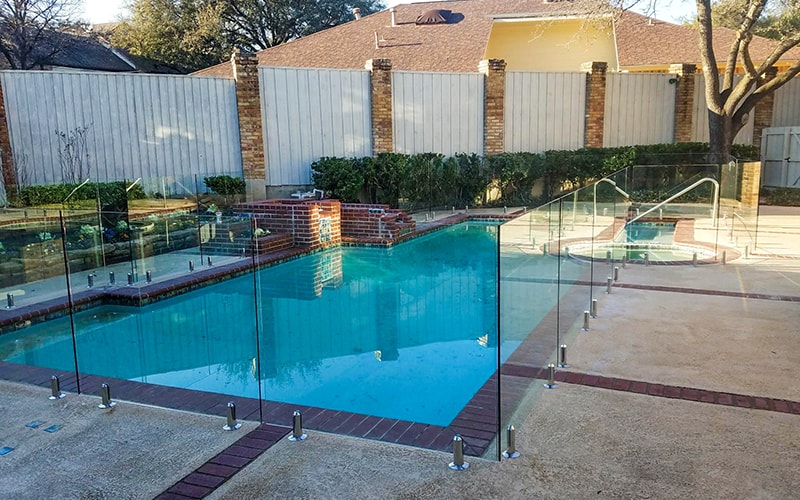 pool fencing 3-min