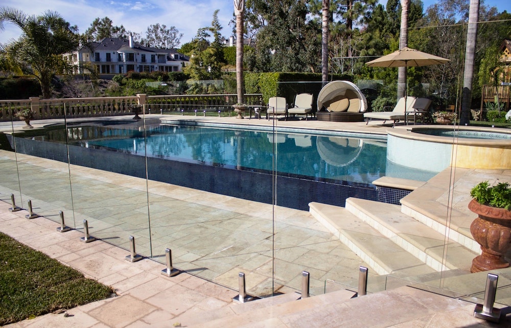 glass pool fence ideas-min