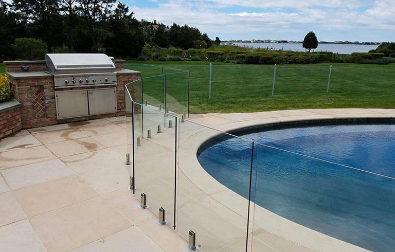 glass pool fences 2-min