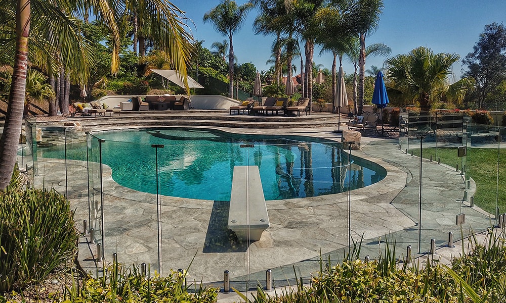 glass pool fence 1-min